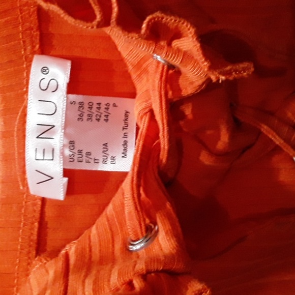 Strapy tie up tank - Picture 2 of 3